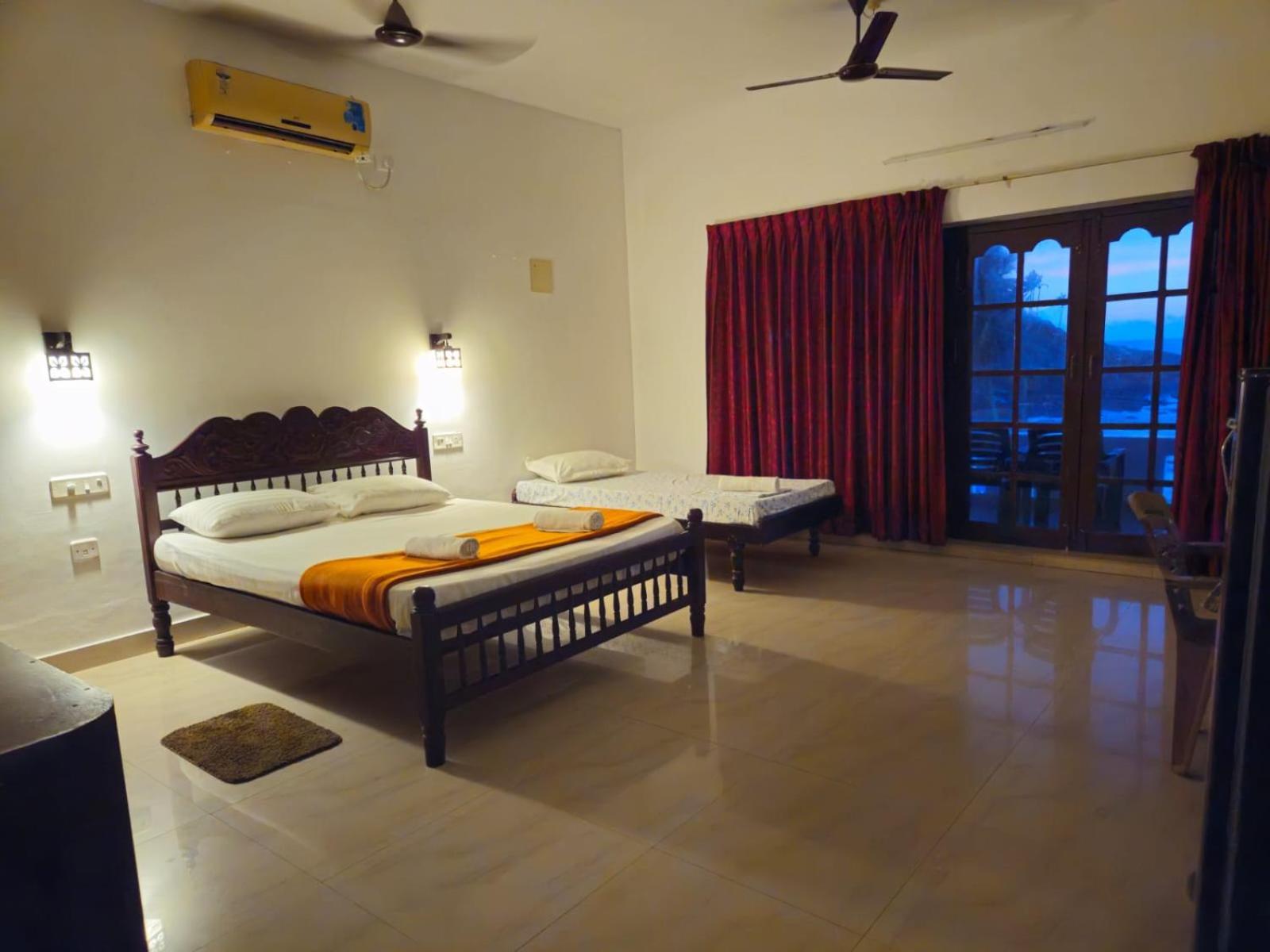Orion Seaview Beach Hotel Kovalam Eksteriør bilde
